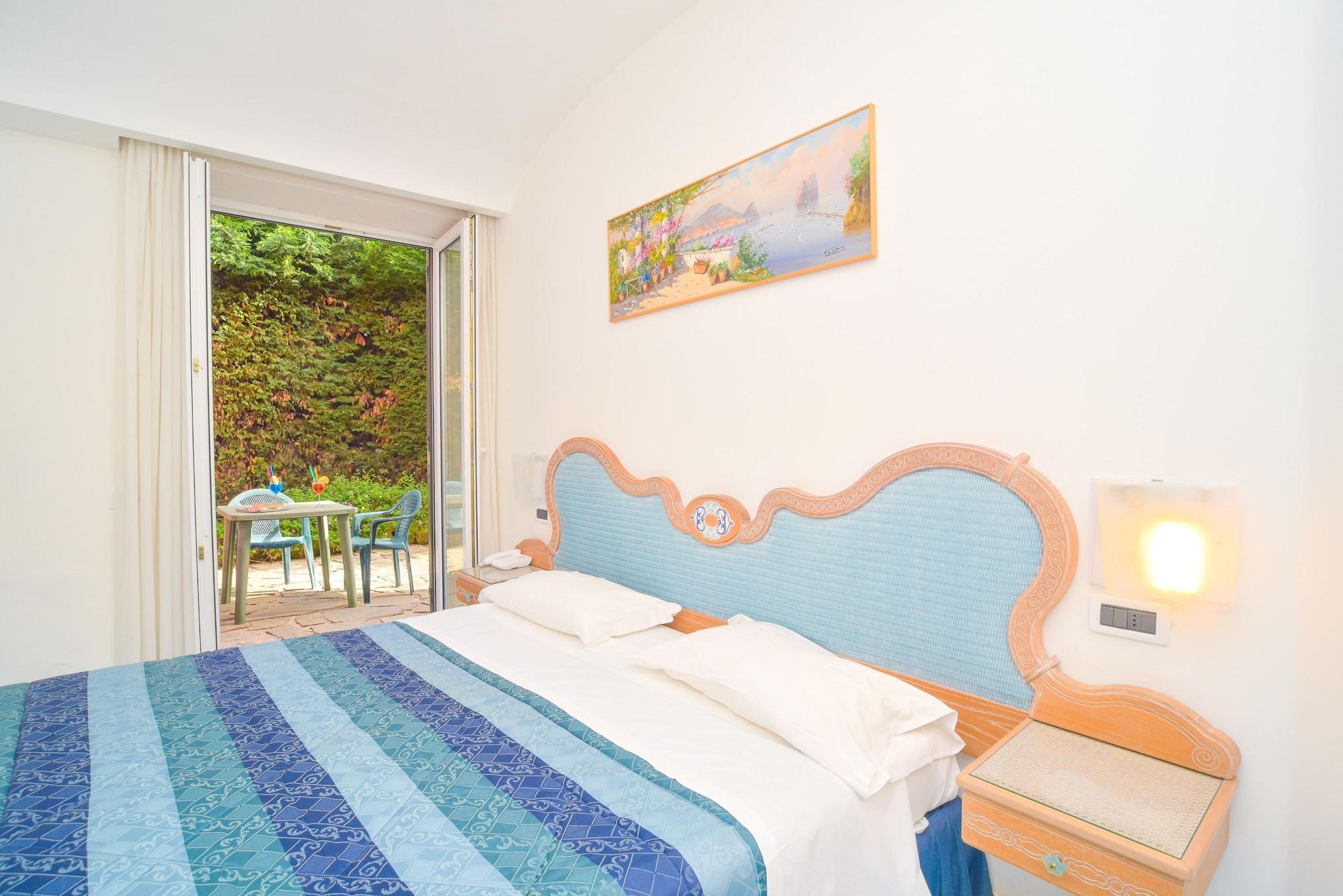 Albergo Italia - Beach Hotel 卡萨米乔拉泰尔梅 外观 照片