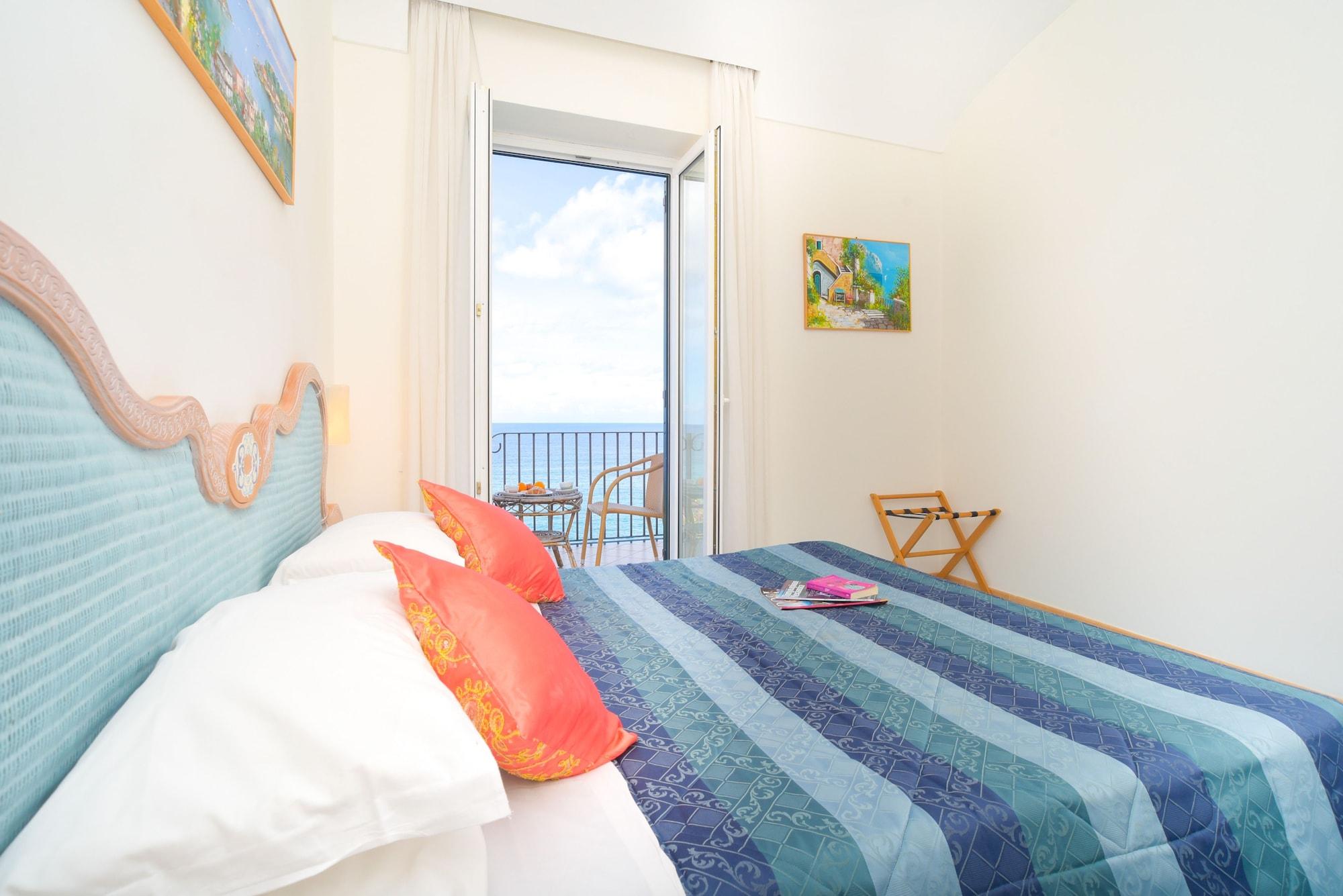 Albergo Italia - Beach Hotel 卡萨米乔拉泰尔梅 外观 照片