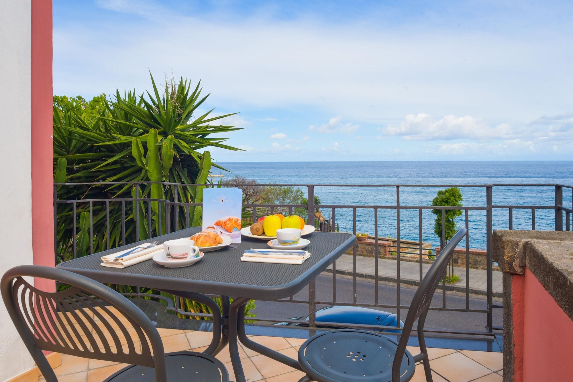 Albergo Italia - Beach Hotel 卡萨米乔拉泰尔梅 外观 照片