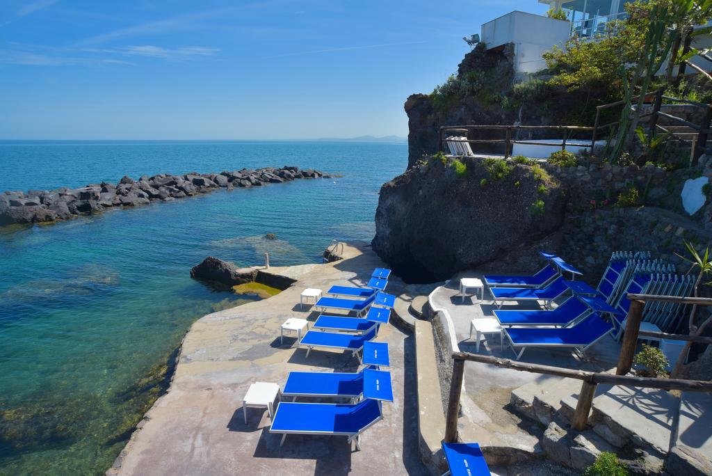 Albergo Italia - Beach Hotel 卡萨米乔拉泰尔梅 外观 照片